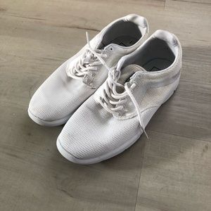 Vans all terrain cushion workout shoe